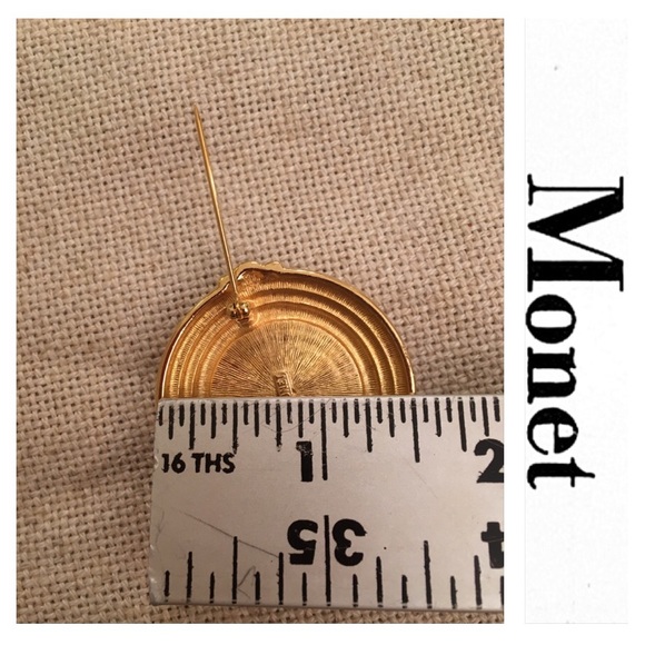 VTG MONET Goldtone Framed Pin Faux Pearl Center - Picture 12 of 15